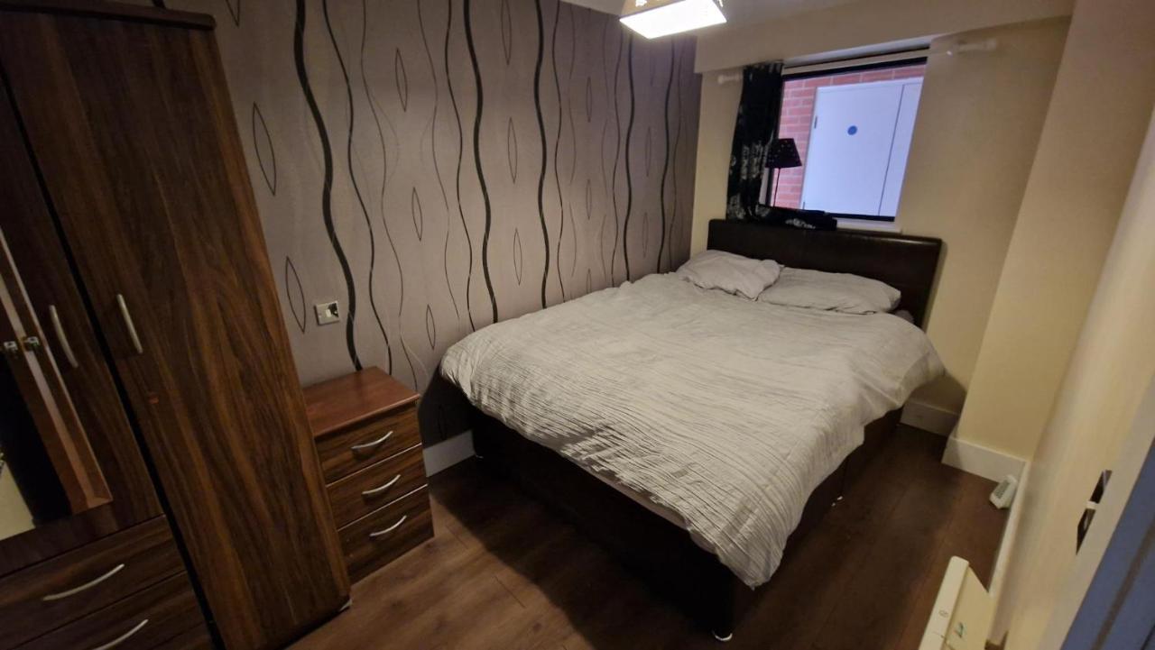 Two Bedroom Apartment, Birmingham City Centre B1 Esterno foto