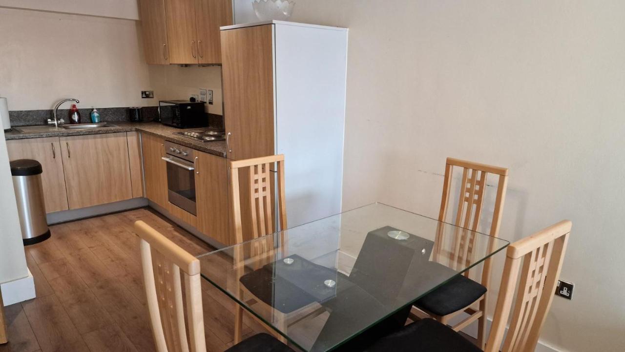 Two Bedroom Apartment, Birmingham City Centre B1 Esterno foto
