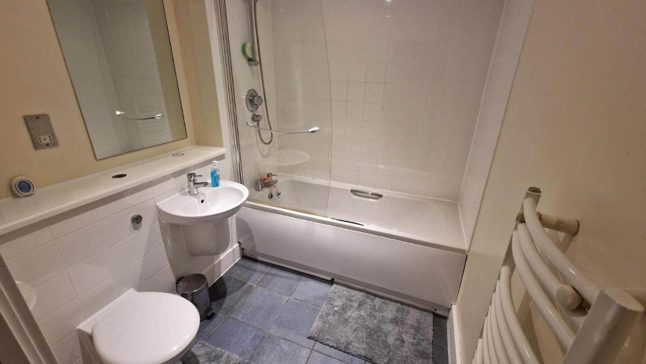 Two Bedroom Apartment, Birmingham City Centre B1 Esterno foto